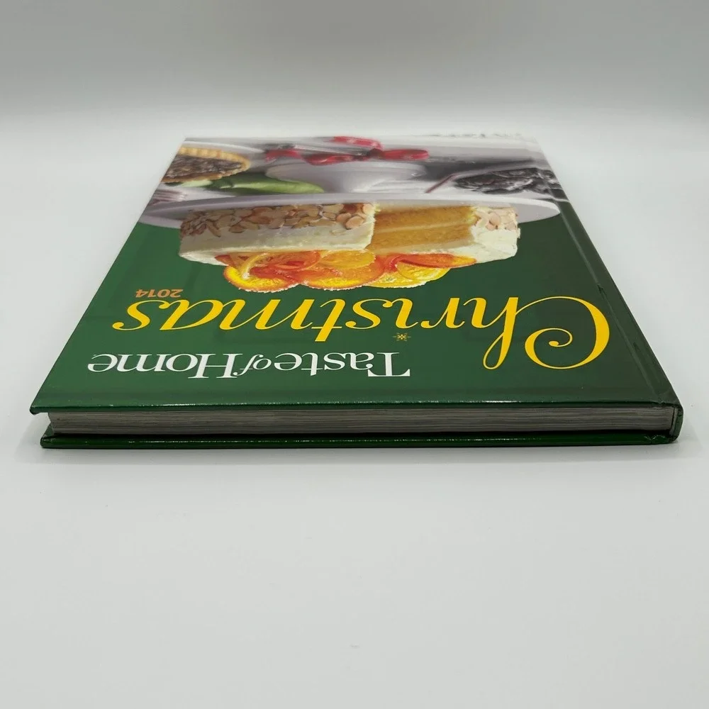 Taste of Home Christmas 2014 Hardcover Cookbook 325+ Holiday Recipes Crafts Tips